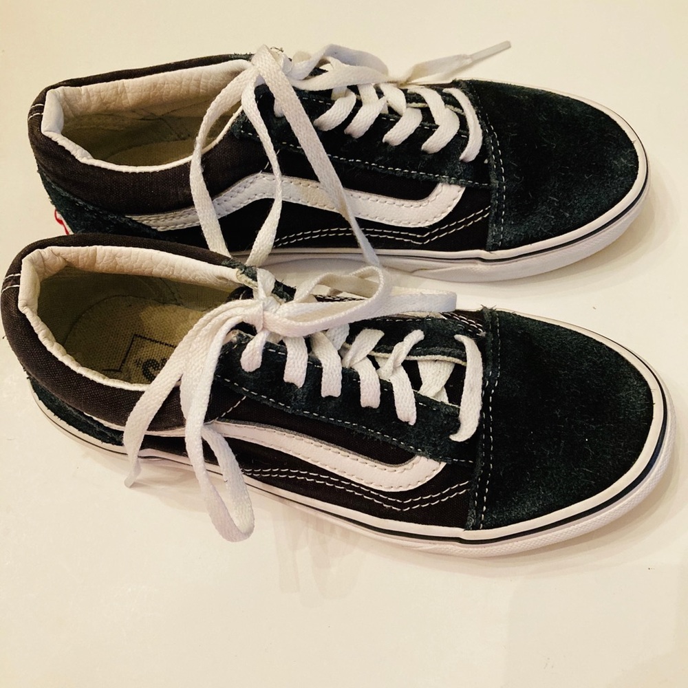 Vans - Picture 3 of 6